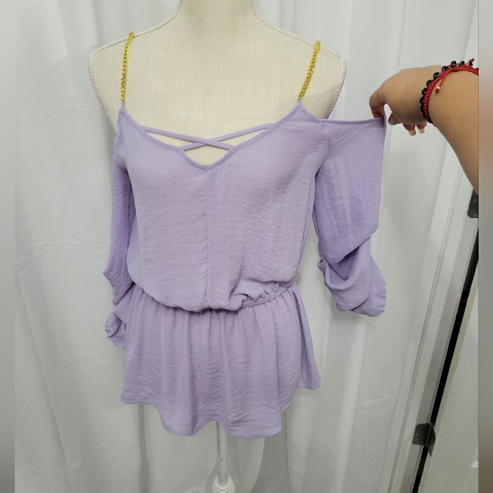 Bold elements cold shoulder blouse - Picture 5 of 11